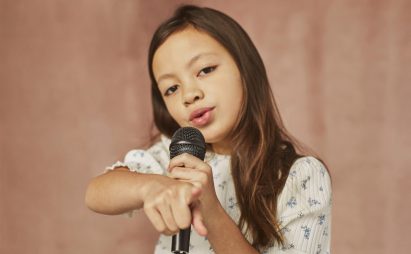 little-girl-learning-how-sing-home little-girl-learning-how-sing-home