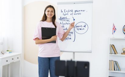 young-woman-teaching-english-lessons young-woman-teaching-english-lessons